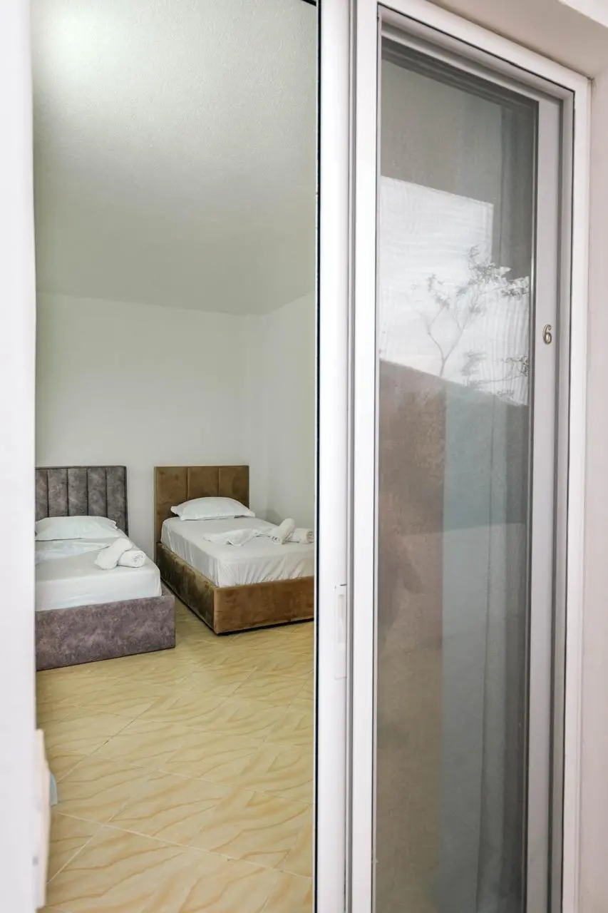 img_id_674841.59.04 AM.webp